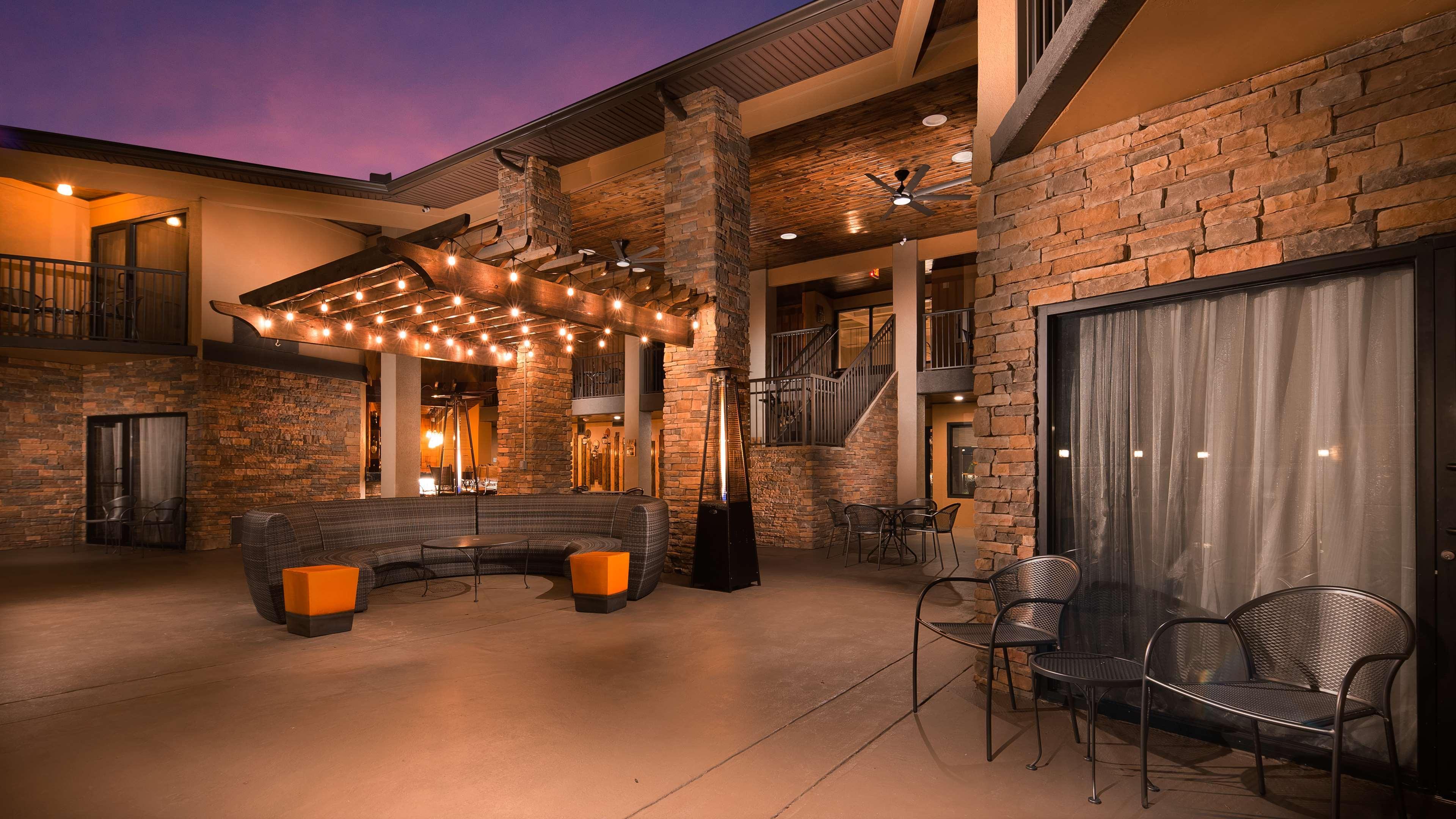 Best Western Warm Springs Hotel And Event Center Экстерьер фото
