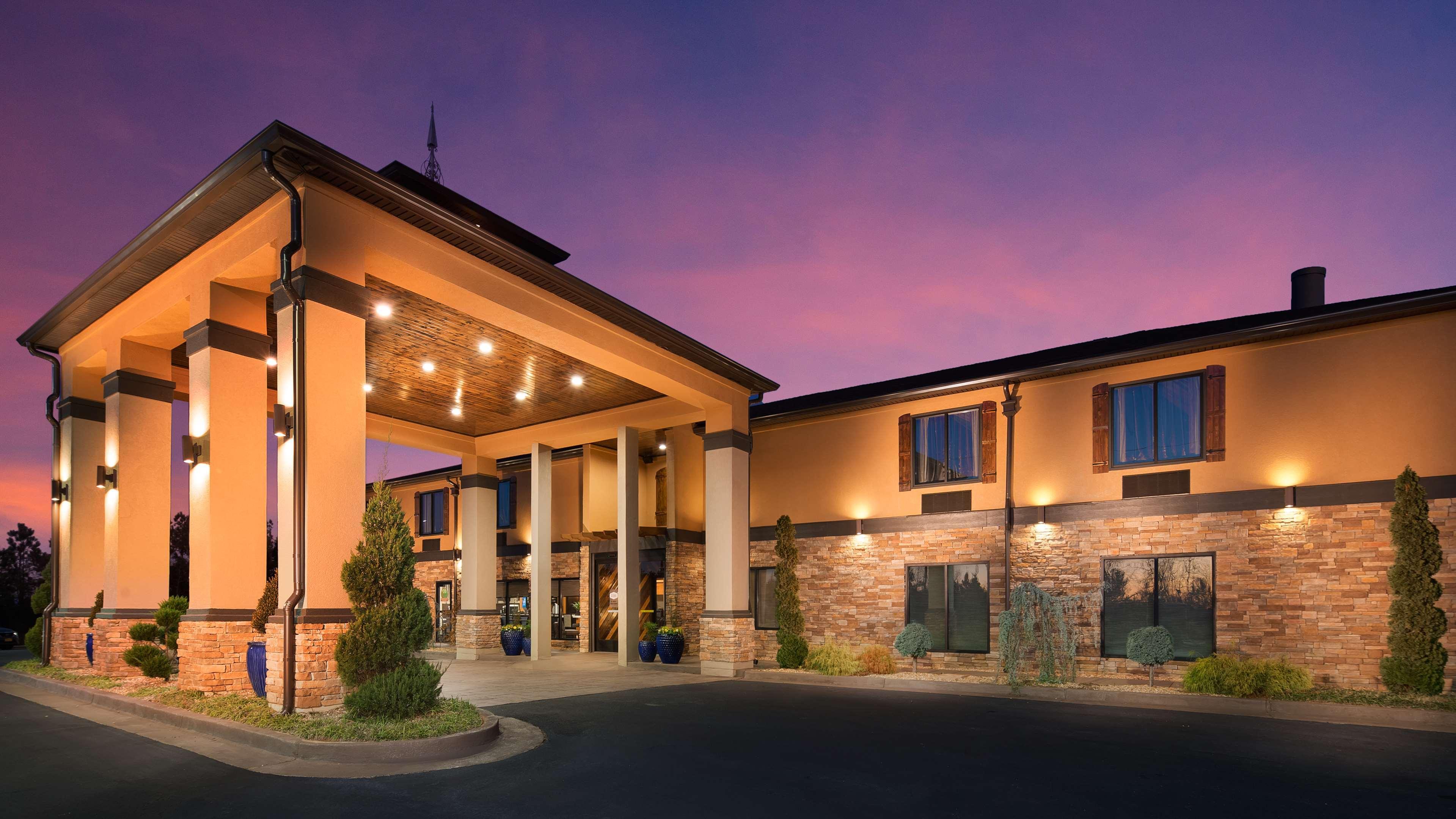 Best Western Warm Springs Hotel And Event Center Экстерьер фото